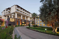 Seven Seas Hotel Life